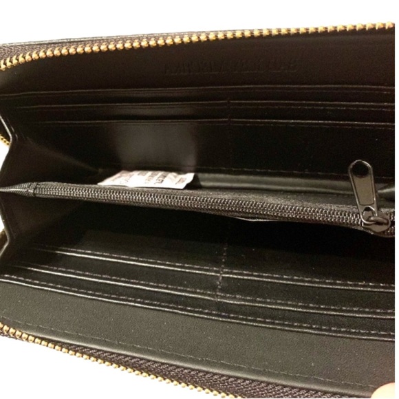 NWT Badgley Mischka Black Zip Around Wallet/ Clutch Purse With Large Gold Studs - Picture 2 of 12